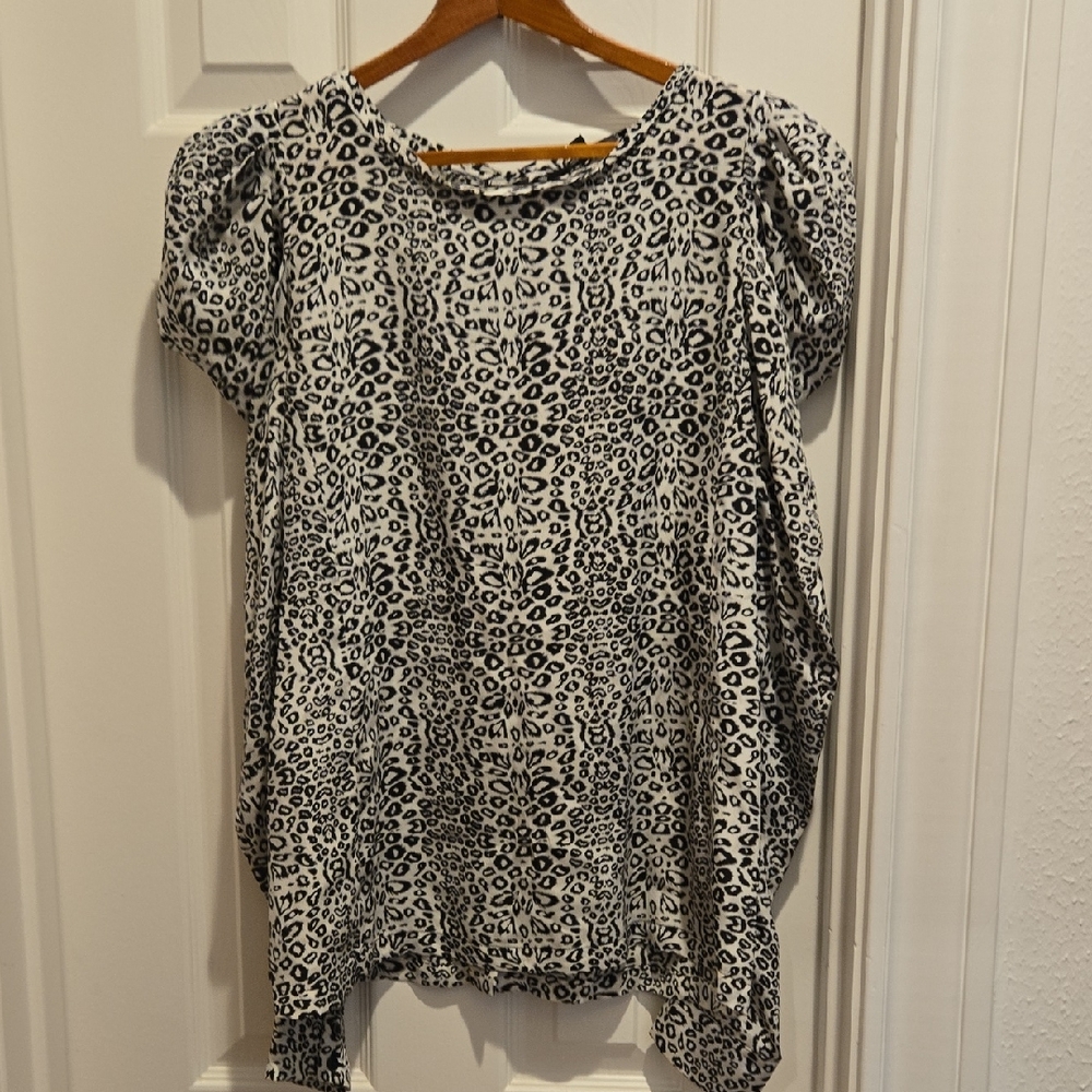 Gucci Animal Print Patterned Long Sleeve Blouse